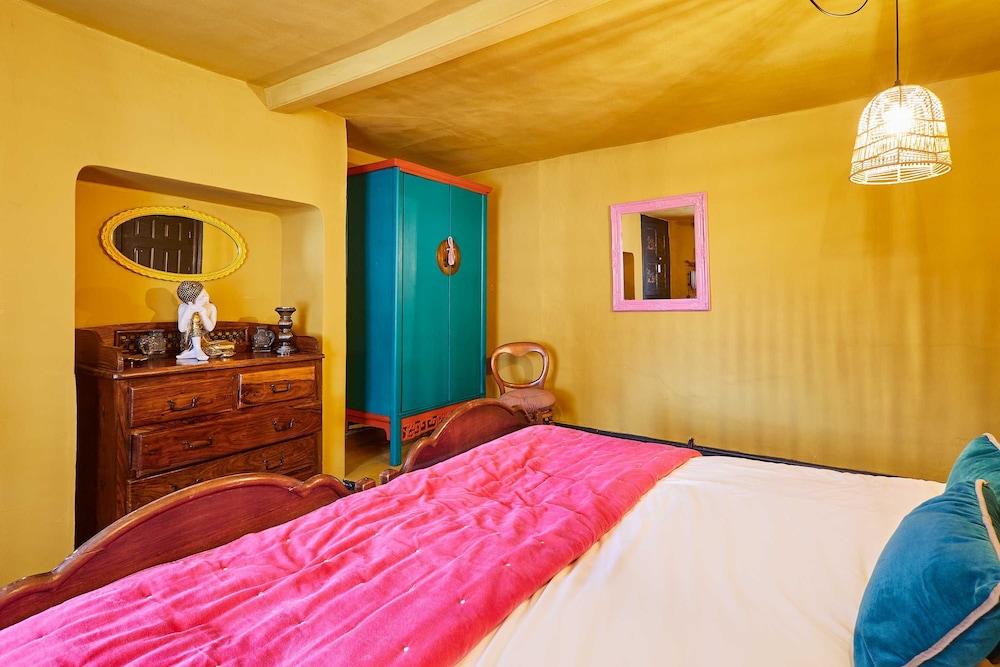 Host Stay The Little Townhouse