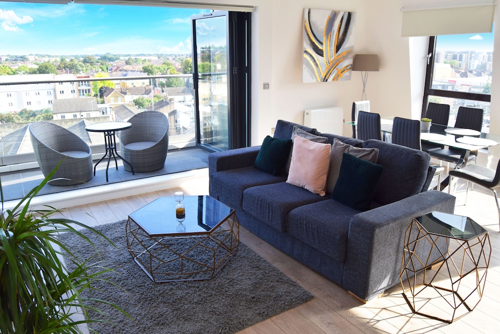 Morland House Apartments