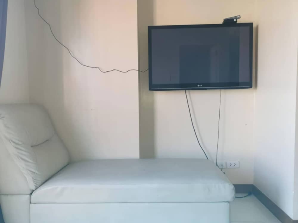 Room-peaceful City View Condo for Rent i