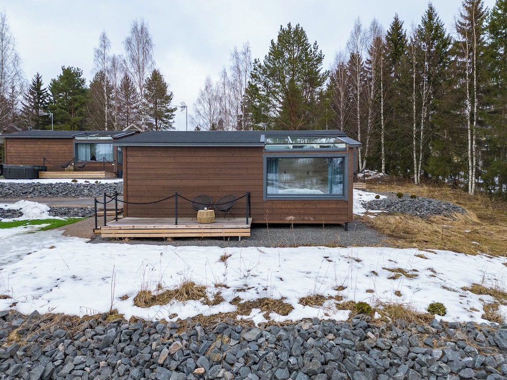 Private & Luminous Suite with lake views