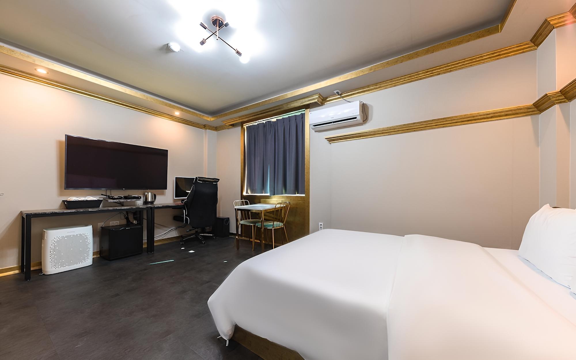 Gunsan THE Bridge Hotel view 3