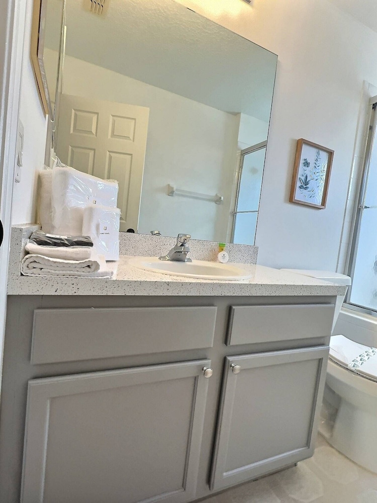 3BR Townhome Lake Berkley - Near Disney