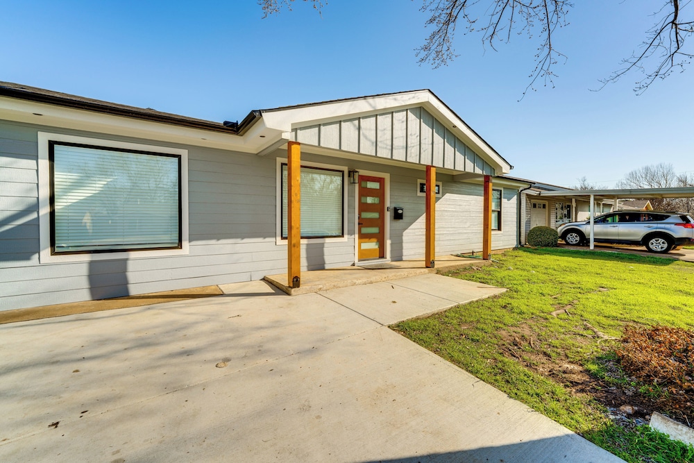 Covered Patio & Private Yard: Dallas Area Home