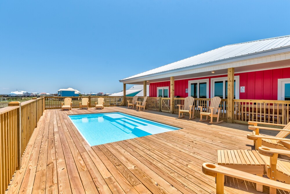 Wine N' Sea - 2704 Bienville 5 Bedroom Home by RedAwning