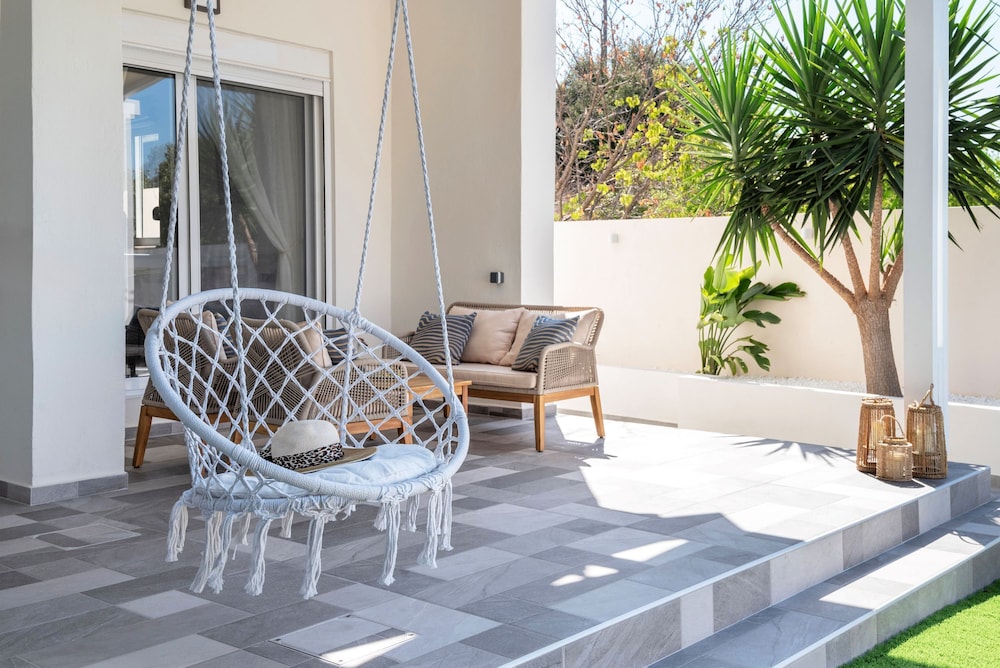 Paradissia Luxe Villa With Private Swimming Pool