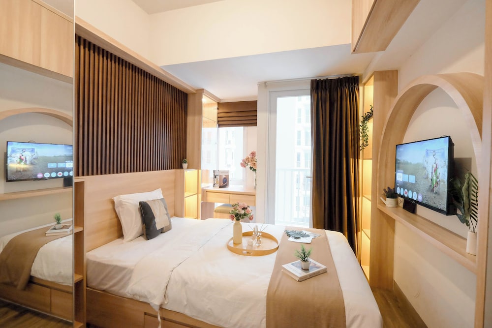 Minimalist Warm Wood Studio At Tokyo Riverside Pik 2 Apartment