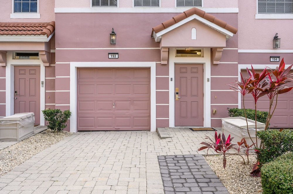 Vista Cay Resort Direct Townhomes by Millennium Management