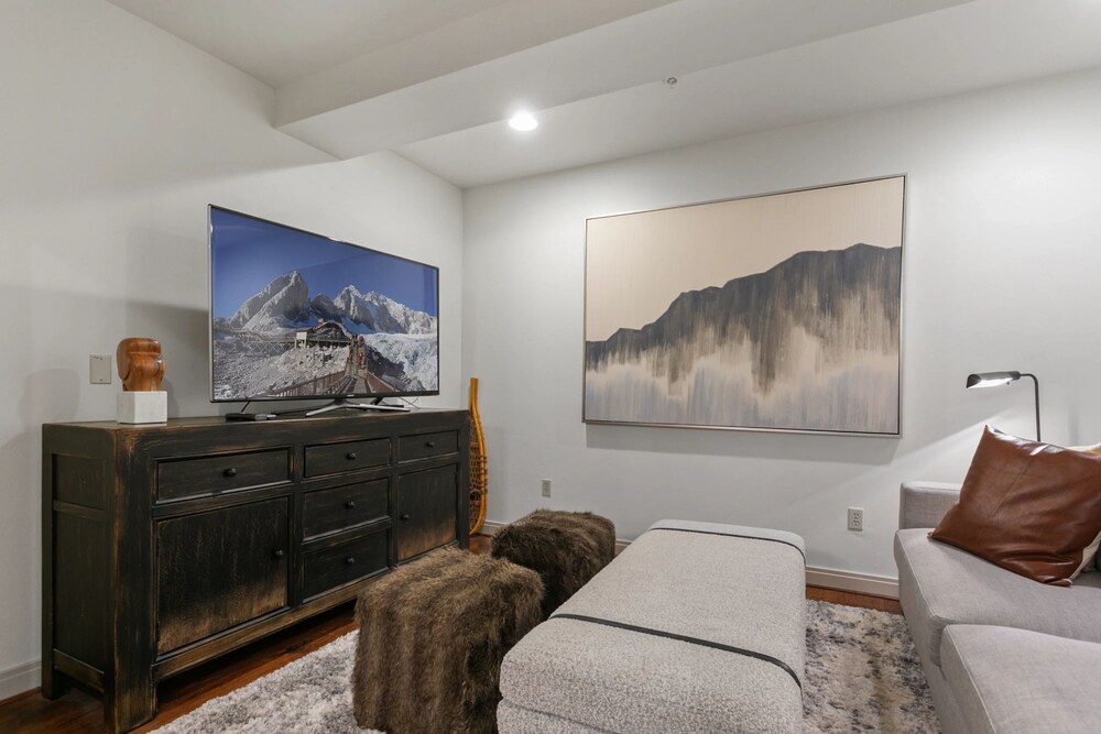 Trail's End Lodge at Deer Valley Resort - Two Bedroom Residence with Den and Spa #102 2 Condo