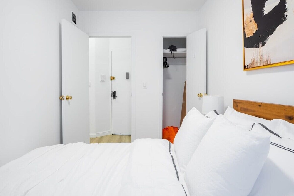 1435 UES Apartment