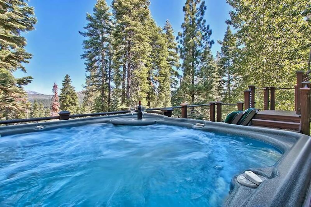 Lake Tahoe Vacations - Wilderness Lodge - 5 Br Home - Property Image 13