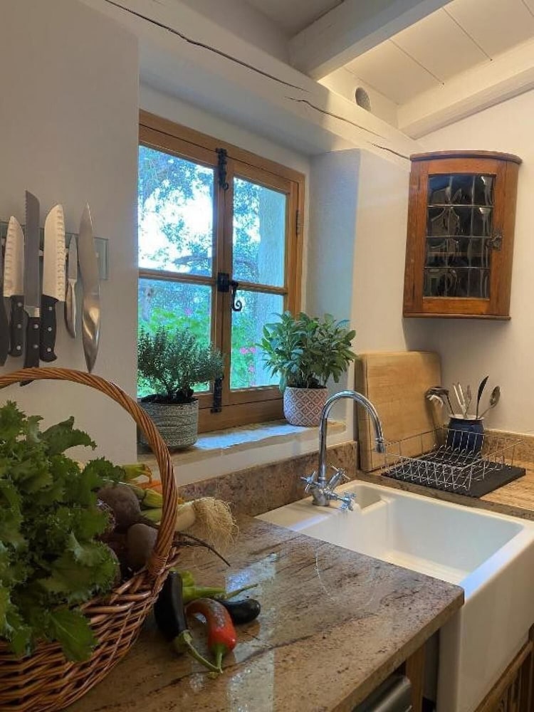 The Olivestone Village - Yoga Retreat Paradise