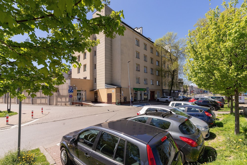 Grzegorzecka Apartment Cracow by Renters view 2
