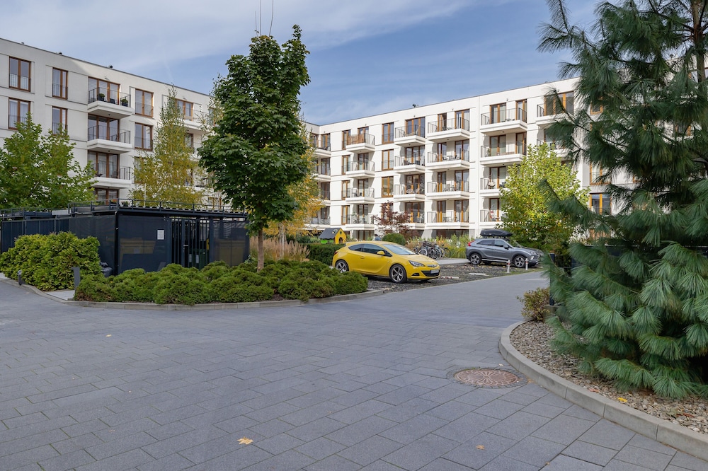 GO Apartments Studio Cracow by Renters view 5