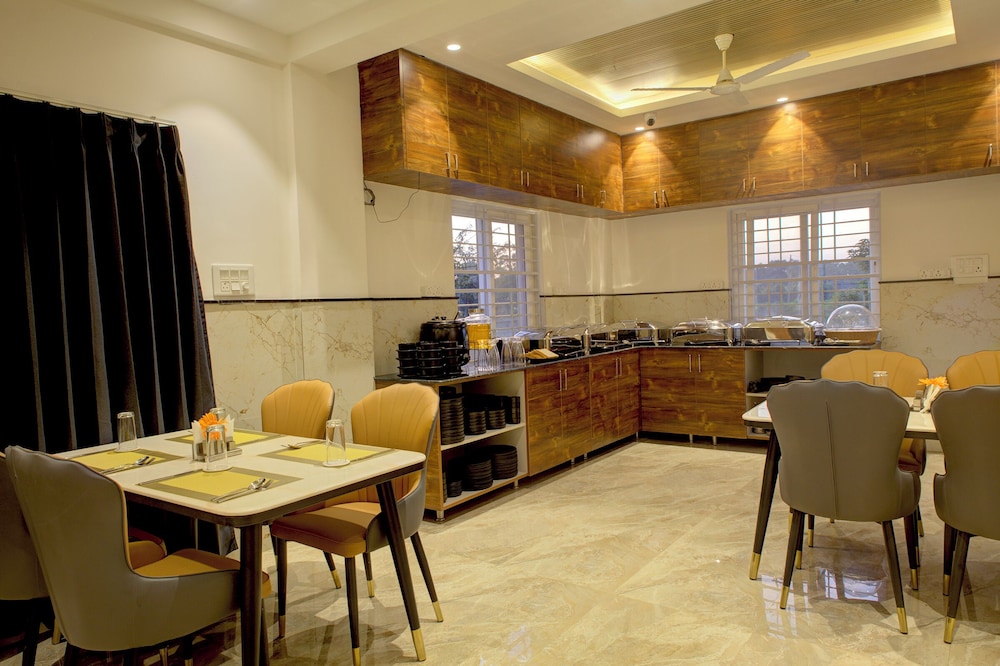 Hotel AeroStay Bangalore Airport