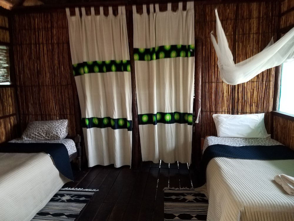 Kavumbu Camp