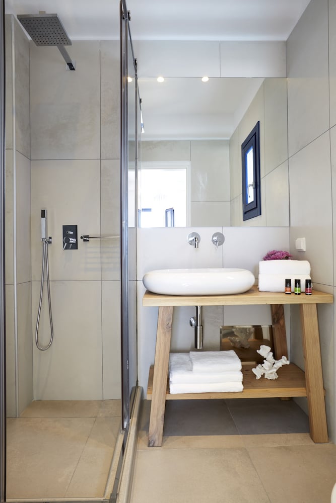 Amor Hideaway Villas