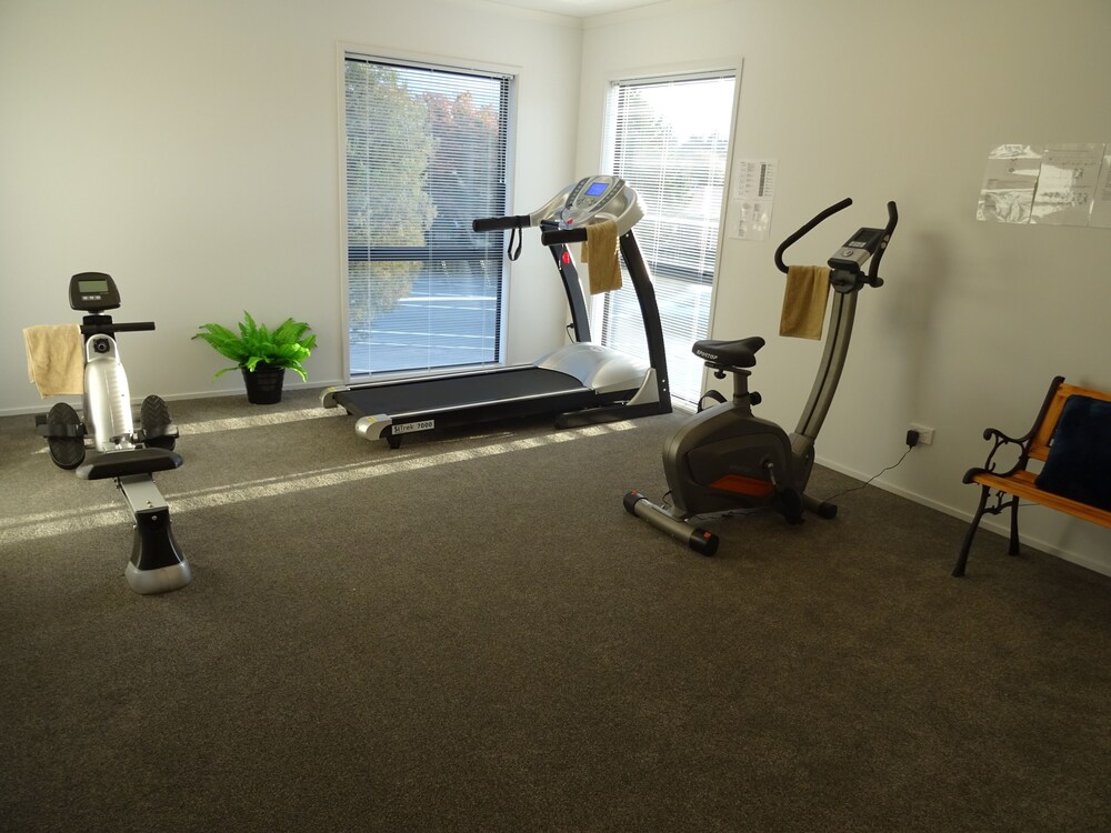 Sunny Apartment With Pool photo 3