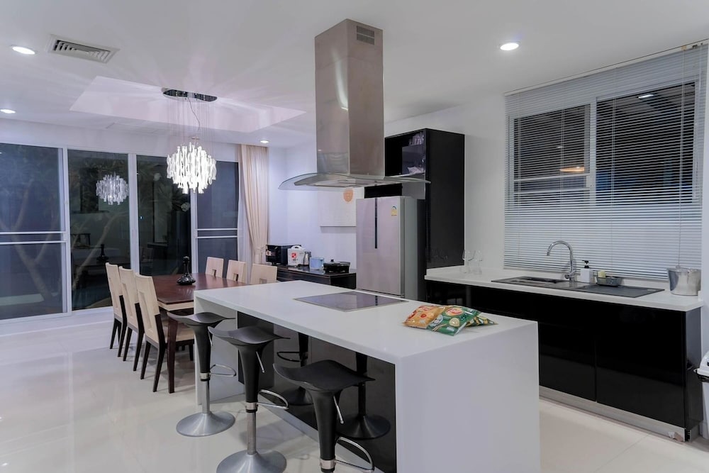 Villa Nirvana, Hua Hin