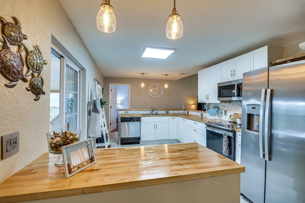 Lovely Merritt Island Home w/ Kayak + Fire Pit! view 3