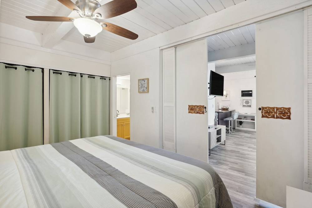 Airy Kailua-kona Condo < 1 Mi to Beach + Town