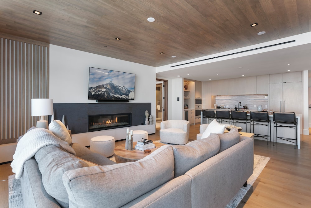Argent at Deer Valley Resort - Three Bedroom Deluxe #205 3 Condo