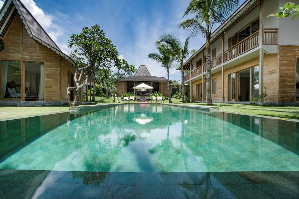 Alea Estate by Villa Finder