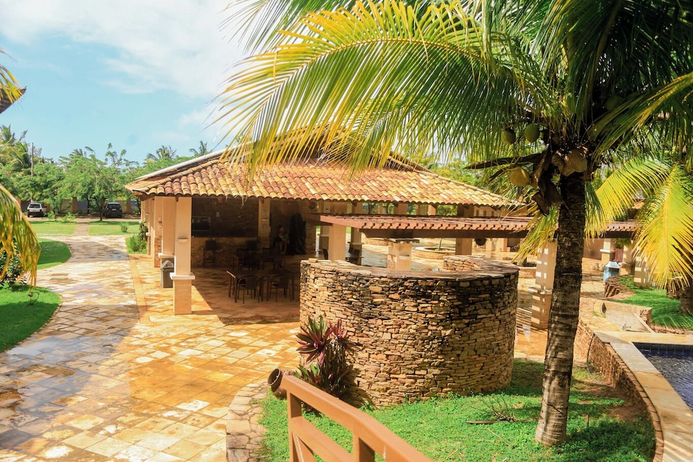 Apartamento com Piscina Varanda e Garagem em Pipa