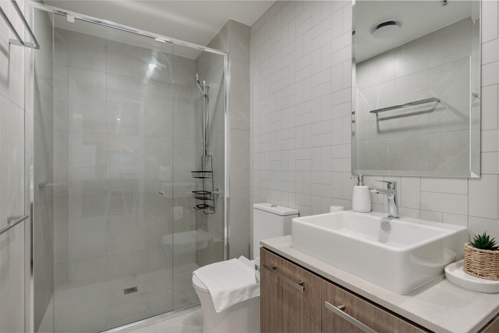 Cosy 1-bed With Pool, Gym ,parking