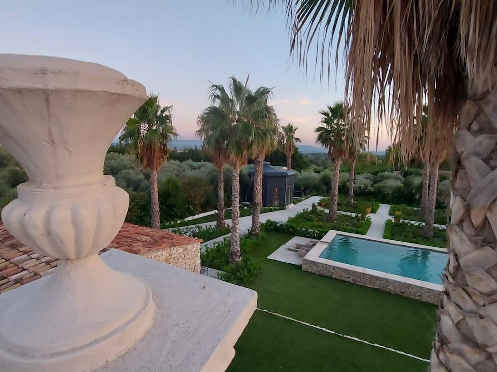Somptueux Unique 8 Chambres Piscine Palmeraie