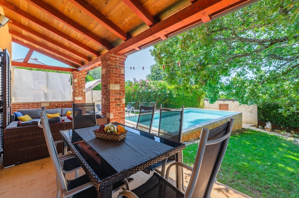 Lovely Villa Near the Beach