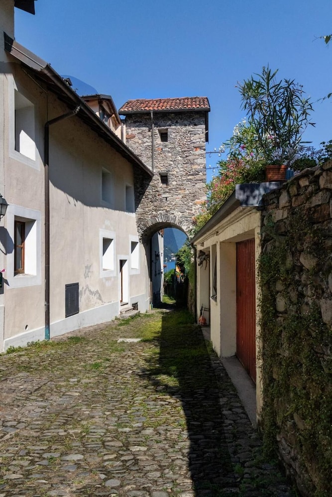 La Torretta 2 sul Lago Maggiore view 3