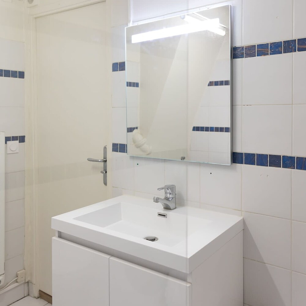 Sunny Dussoubs I Unique 1-br Loft in Montorgueil
