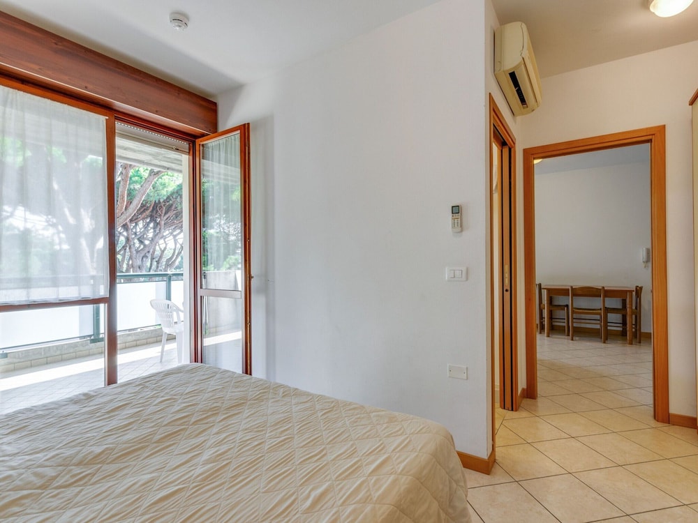 Comfy Apartment in Milano Marittima near Pine Forest view 2