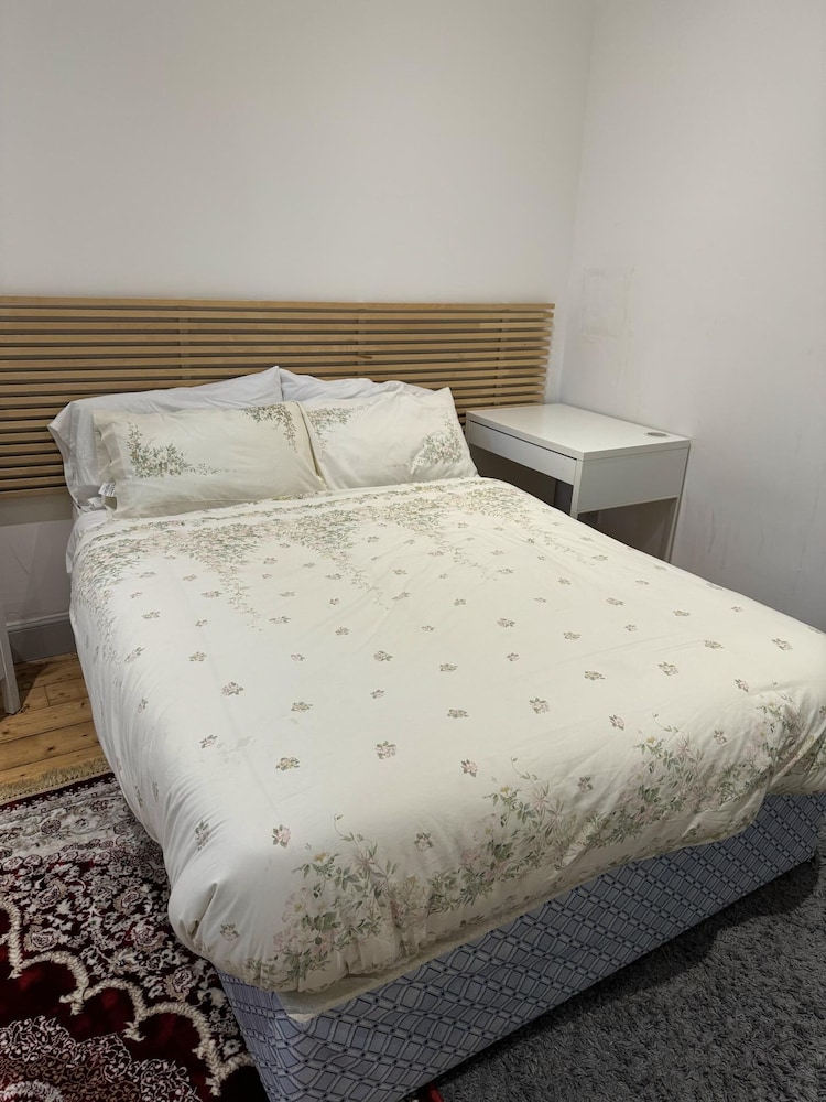 Cozy Edinburgh Apartment Escape