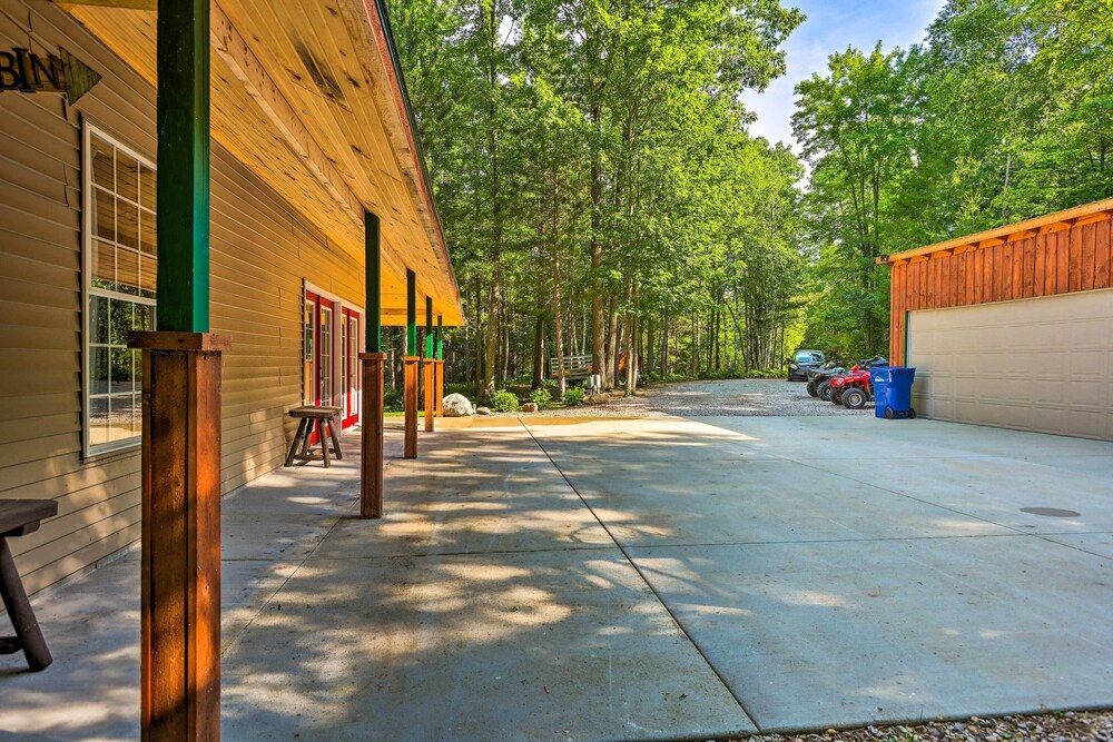 Cadillac Vacations - Sun-dappled Cadillac Gem w/ Kayaks  Grill! - Property Image 1