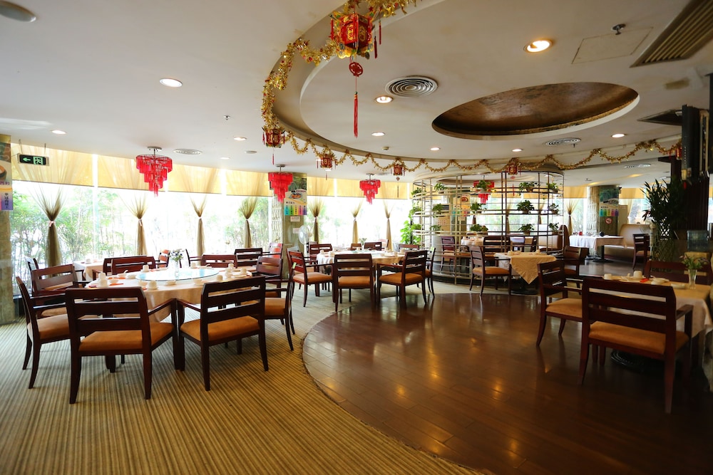 Royal Crown Hotel