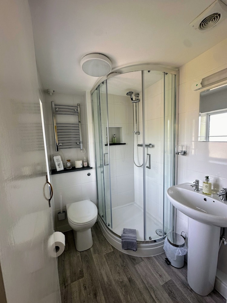 Lynton Vacations - Sinai House - Property Image 7