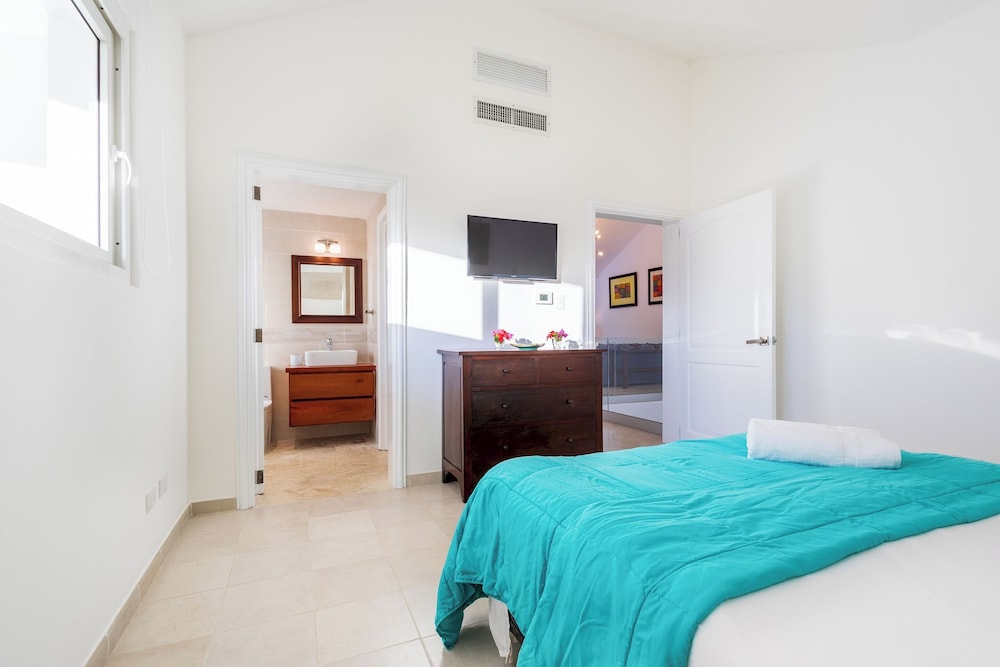 Villa Buganvilla 252 - 4BR Pool Jacuzzi Golf