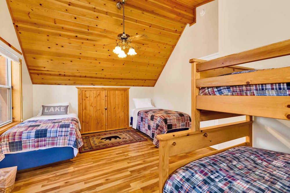 Cub's Cabin #2561