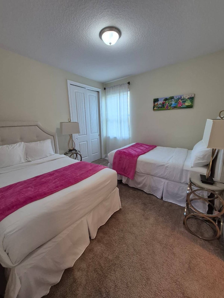 6BR 5BA w Private Pool Spa Near Disney