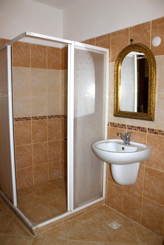 Homeros Pension & Guesthouse