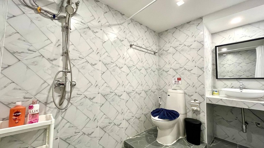 Heritage - Modern Studio Shared Pool, City Centre