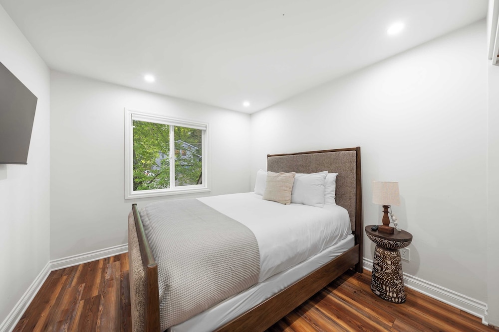 Cozy Forest Hideaway in Incline Village Private Balcony Sierra Solace by Avantstay