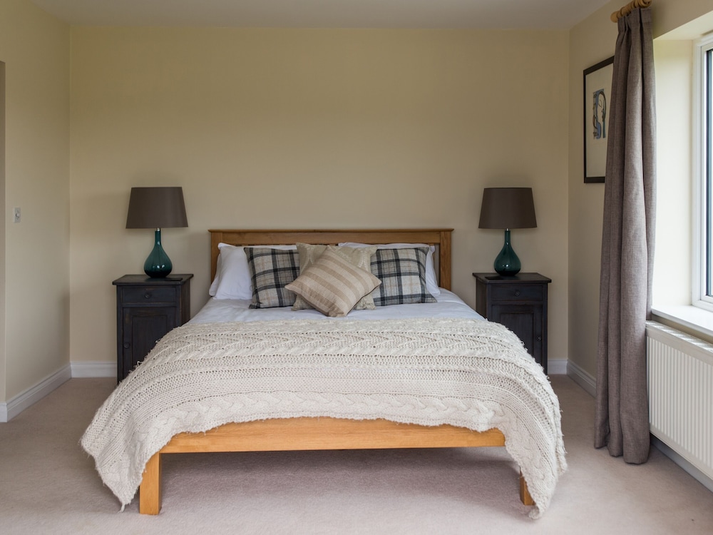 Farley Lodge