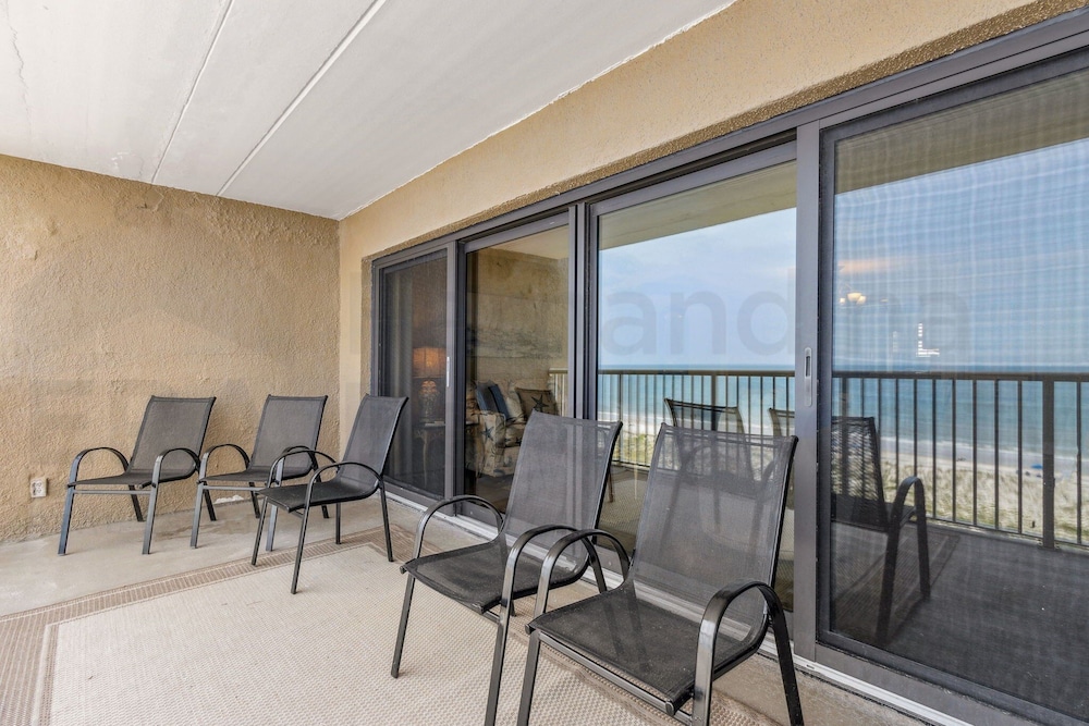 667 Amelia By The Sea 3 Bedroom Condo