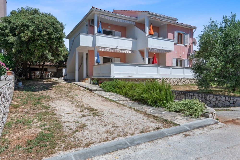 Uga2 - 70m From the Beach - A2-prizemlje view 3