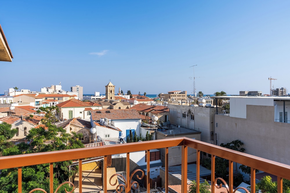 Ani's Studio With Terrace in Larnaca