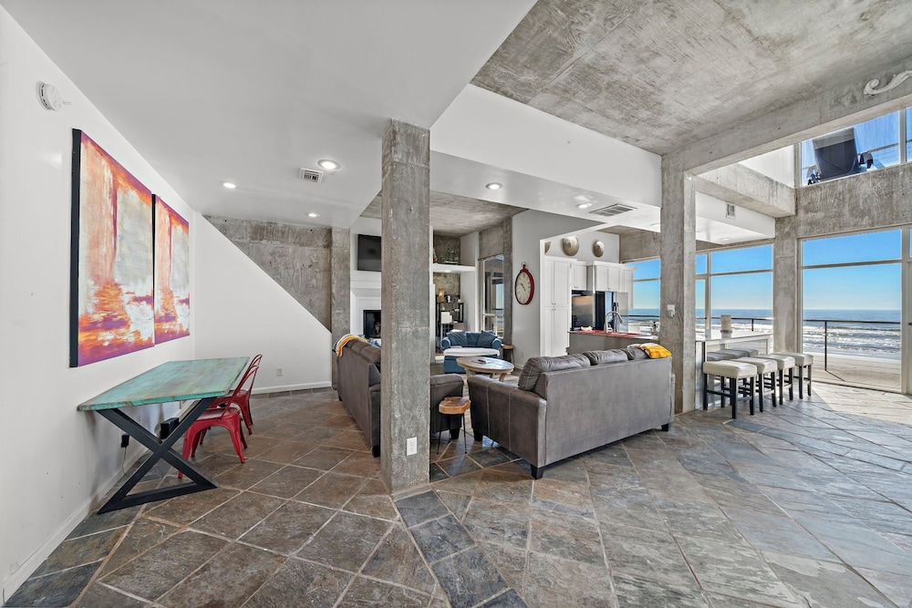 Oceanfront Experience by Ryson Vacation Rentals