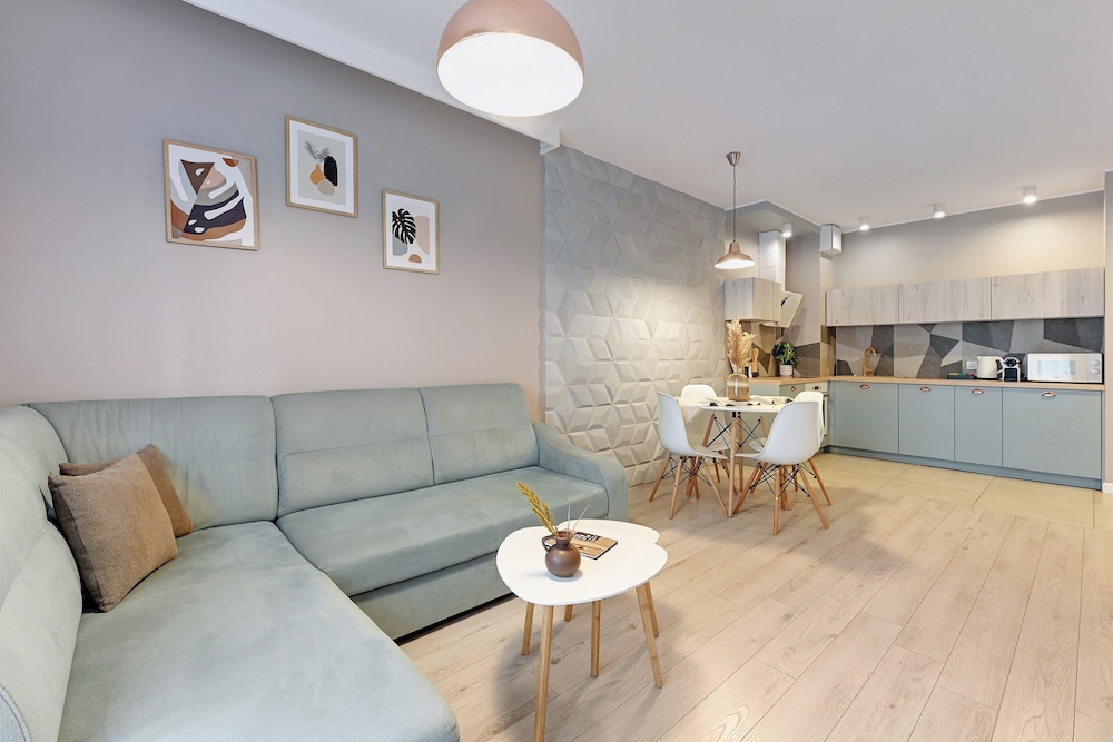 Aura - Riverside & Parking by Downtown Apartments