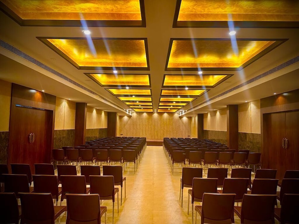 meeting & event spaces